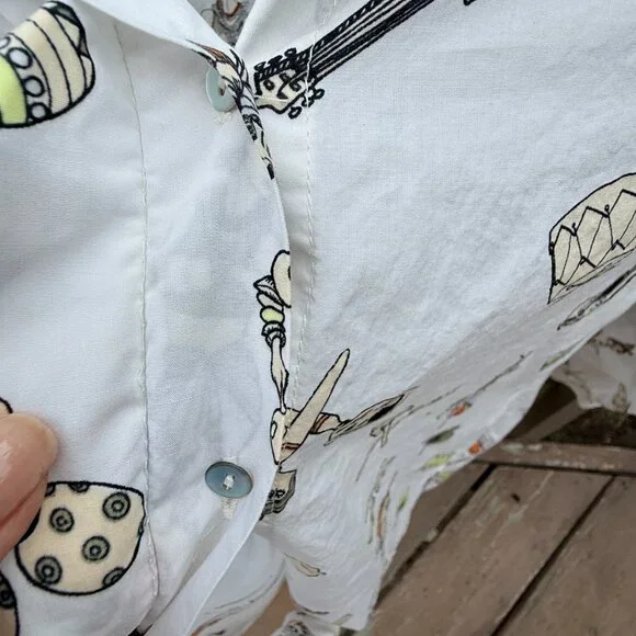 EUC Zara White Poplin Button Down Shirt Shirt with Latin-Themed Print - Picture 8 of 9